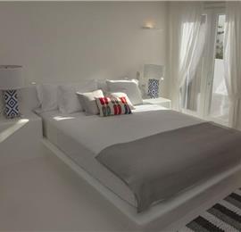 8 Bedroom Villa with Pool in Ambelas on Paros, Sleeps 16